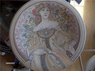 Mucha Reverie